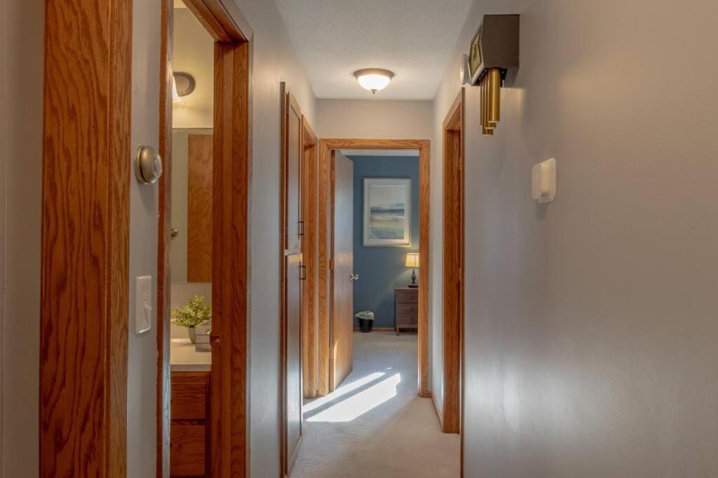 Family Home W/ 2 King, 2 Queen Beds + Game Room Bemidji Esterno foto