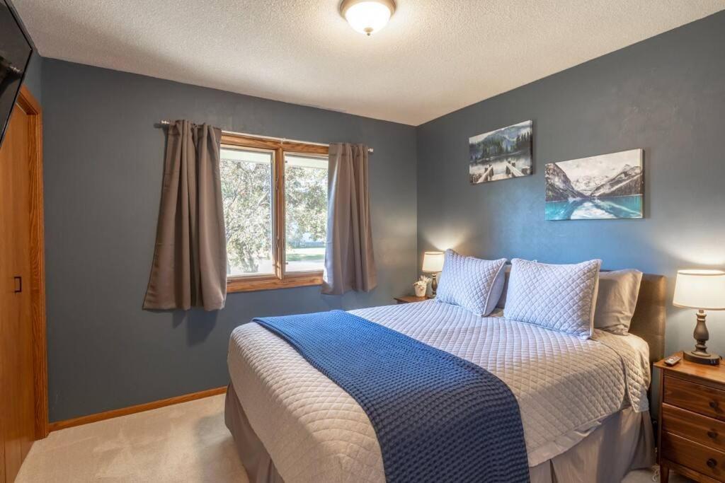 Family Home W/ 2 King, 2 Queen Beds + Game Room Bemidji Esterno foto