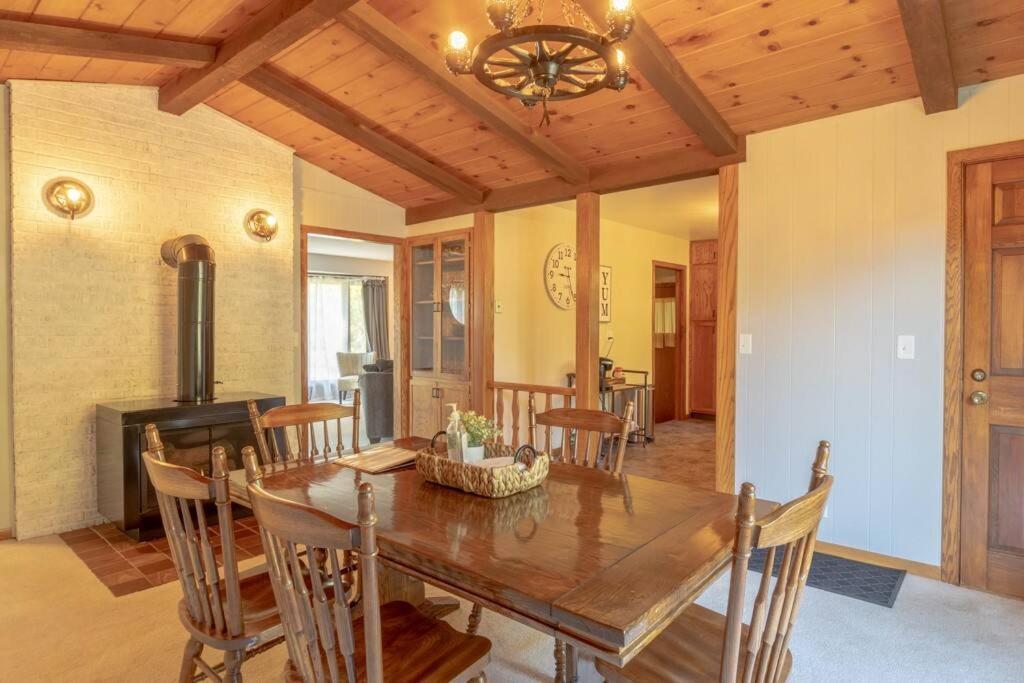 Family Home W/ 2 King, 2 Queen Beds + Game Room Bemidji Esterno foto