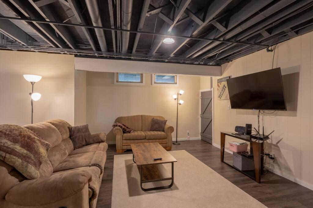 Family Home W/ 2 King, 2 Queen Beds + Game Room Bemidji Esterno foto