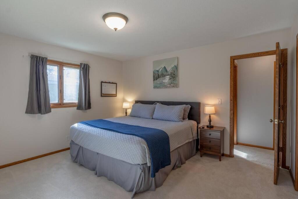 Family Home W/ 2 King, 2 Queen Beds + Game Room Bemidji Esterno foto
